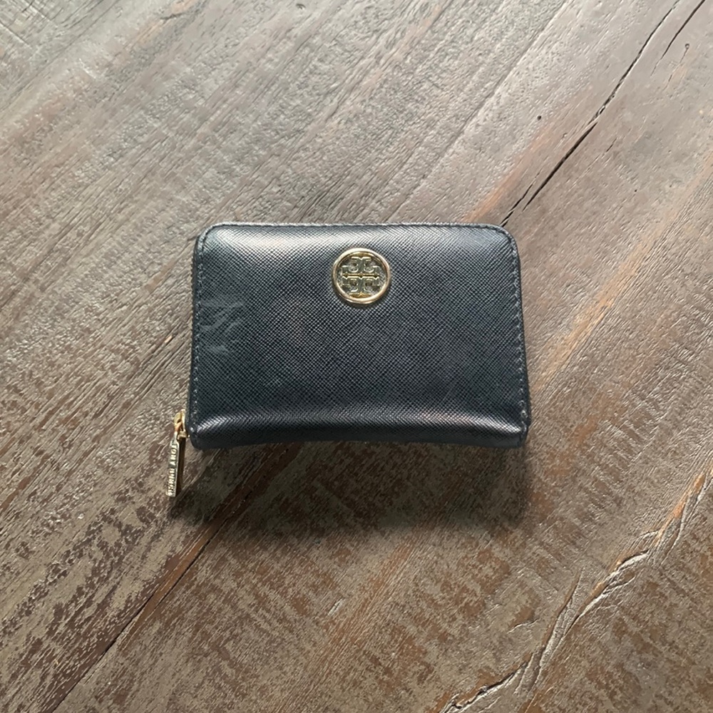 Tory Burch wallet, black, good condition!